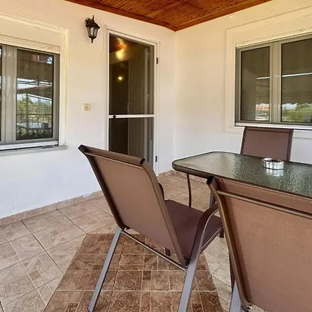 Patrick House Kariani Karianí